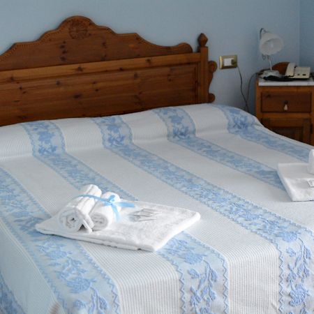 Hotel Funtana Noa Villanovaforru Buitenkant foto