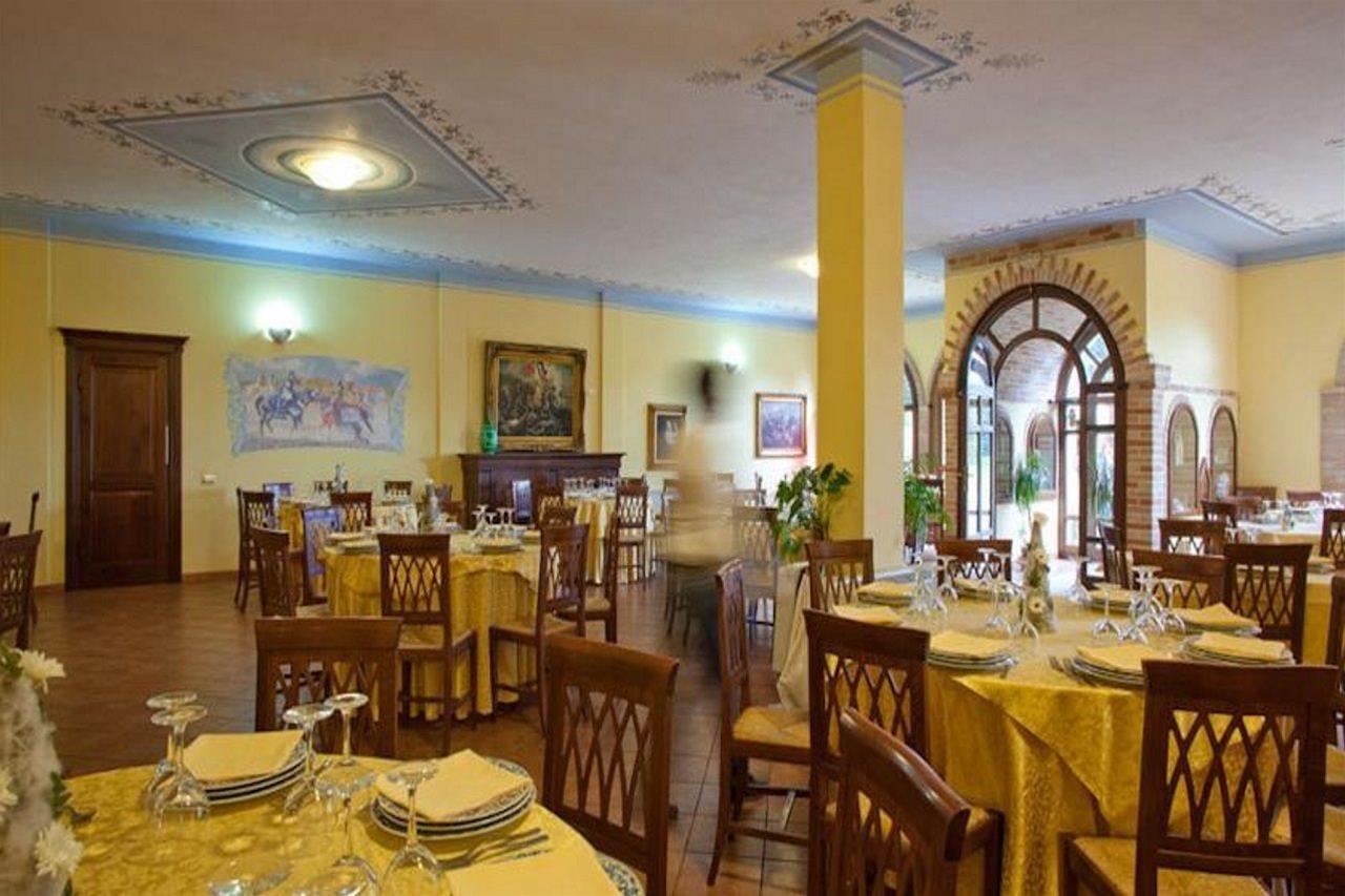 Hotel Funtana Noa Villanovaforru Buitenkant foto